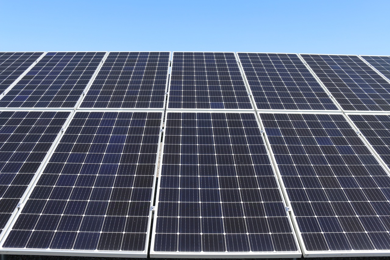 Les panneaux photovoltaïques en Wallonie après la fin du compteur tournant à l’envers : sont-ils encore rentables ? 